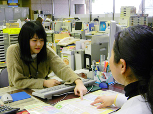 群馬県前橋市　
市民課年金係　写真１